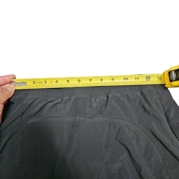 Lululemon short for men - Picture 3 of 5